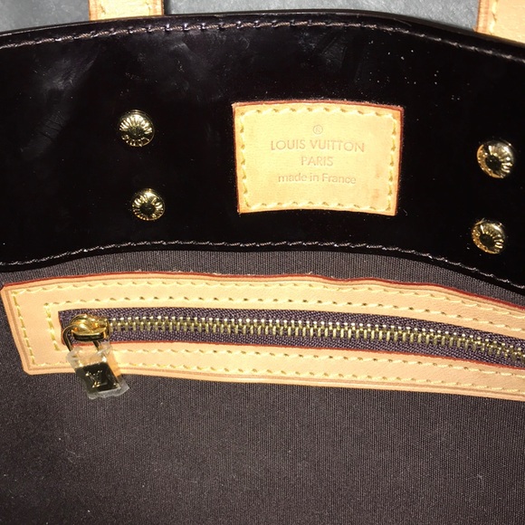 Authentic Louis Vuitton Vernis in Amarente - Picture 6 of 7